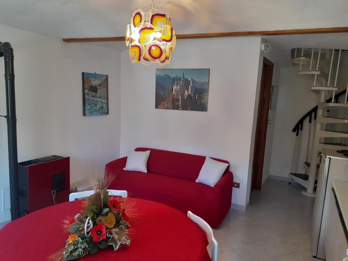 Casa Le Rondini Lejlighed Mezzenile Eksteriør billede